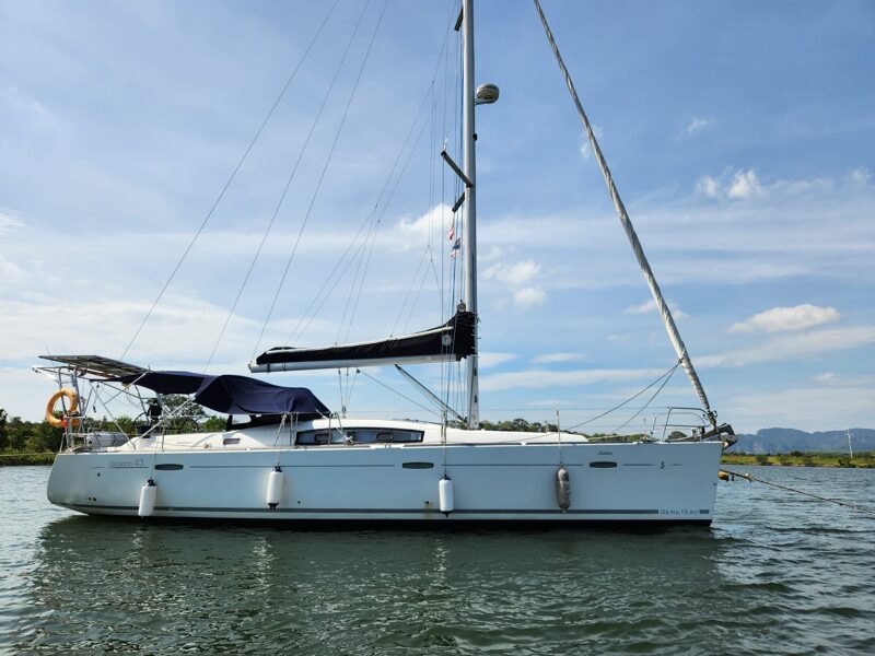 Beneteau 43 (2007) SOLD